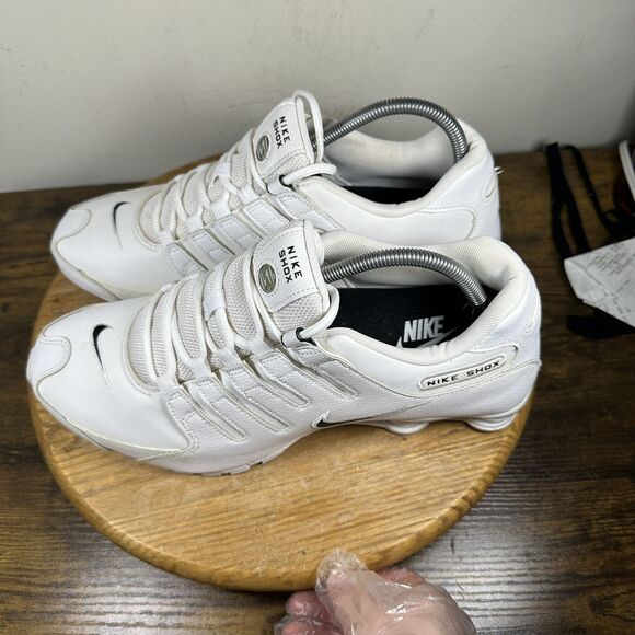 Nike Shox Shoes Mens Size 11.5 White Classic Running 501524-106 Swoosh Sneakers - Picture 3 of 8